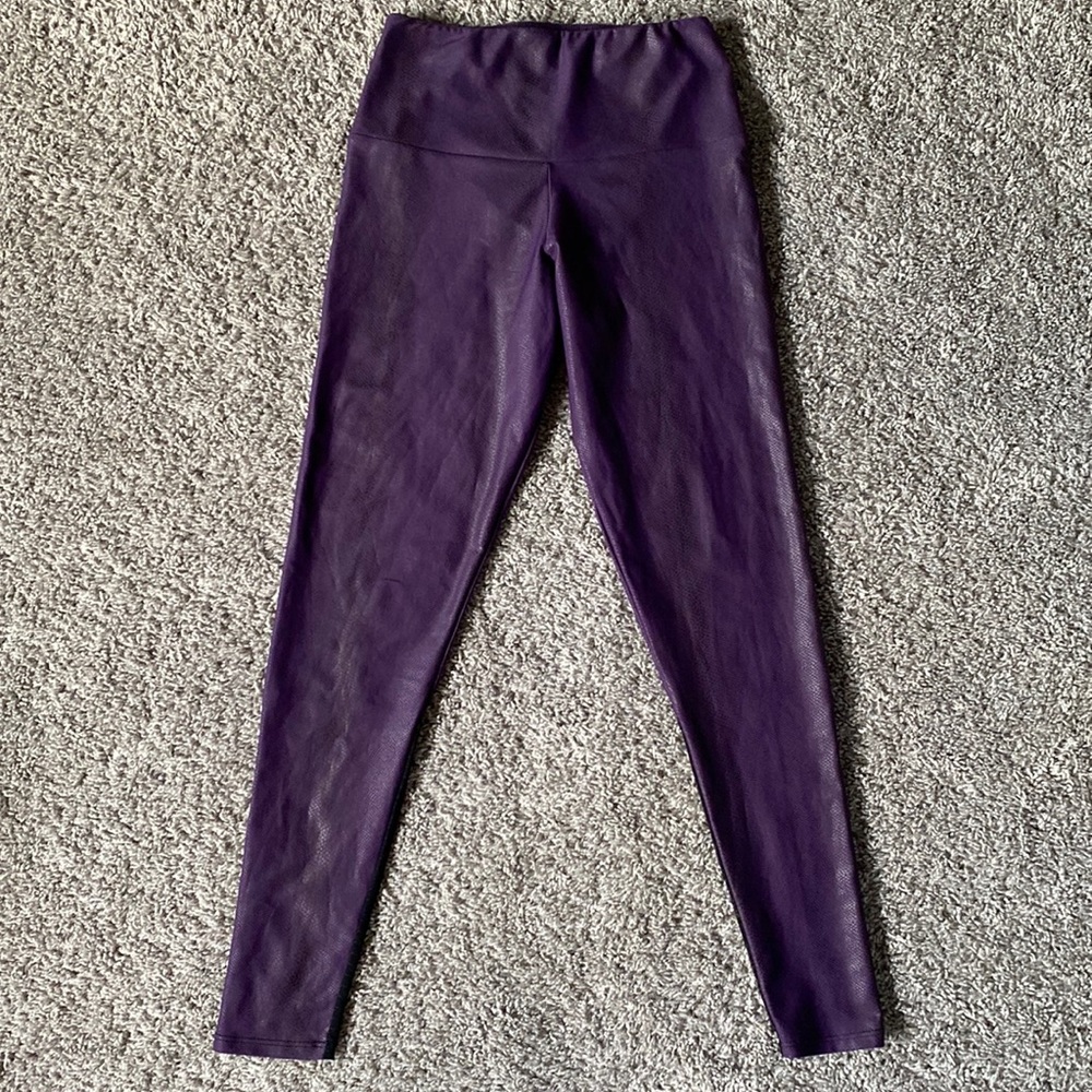 Onzie Flow Athletic Leggings